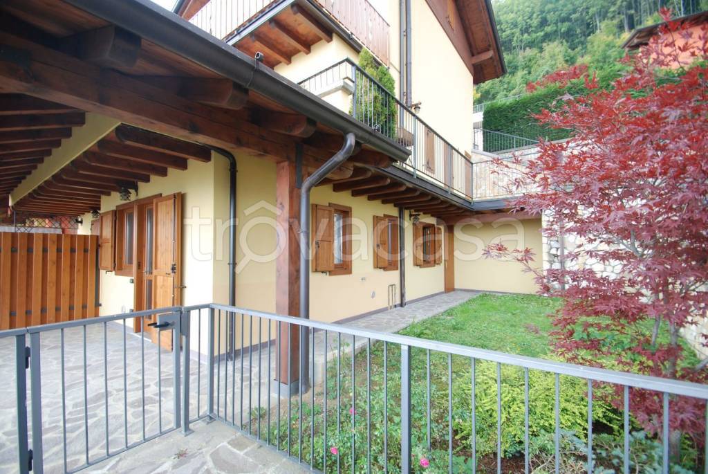 Appartamento in vendita a Costa Valle Imagna via Roma, 83