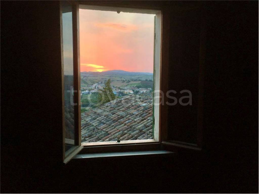 Appartamento in vendita a Serra de' Conti corso Roma, 59