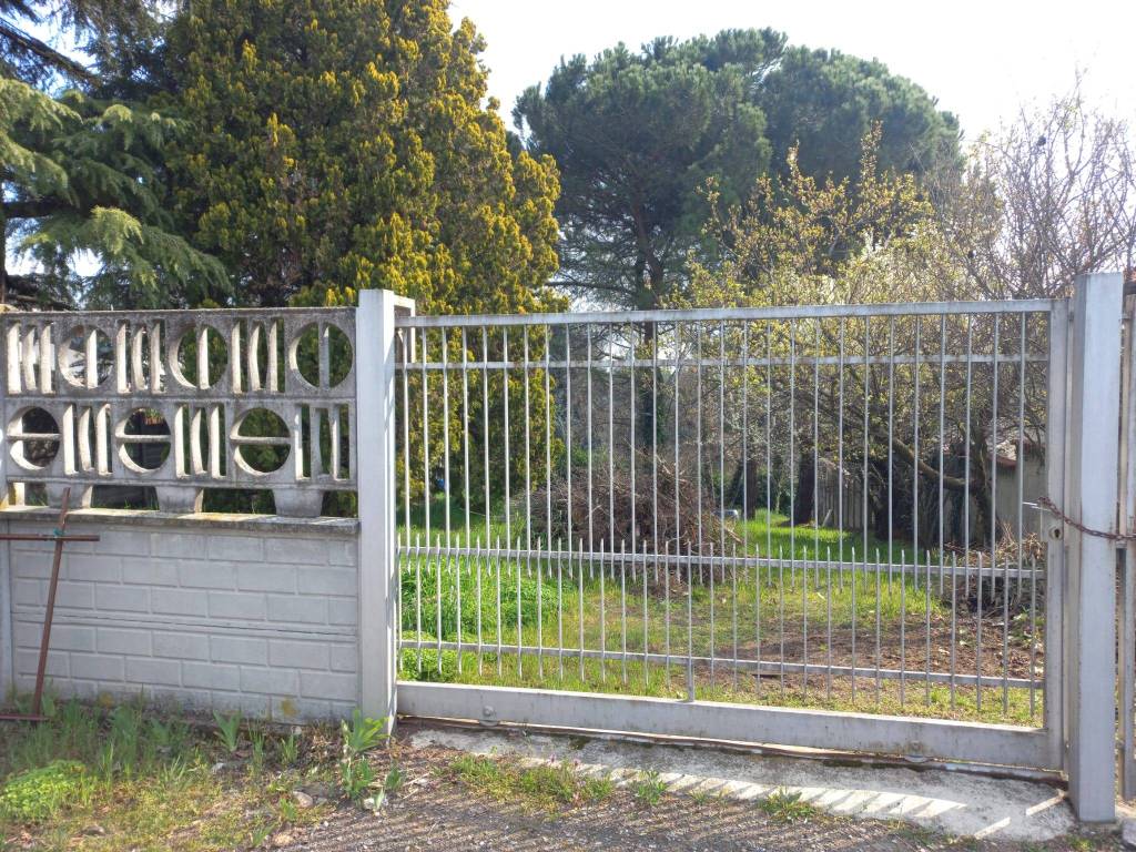 Terreno Residenziale in vendita a Olgiate Olona via Bruno Buozzi, 19