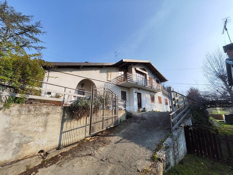 Villa Bifamiliare in vendita a Pietra de' Giorgi località Garivalda