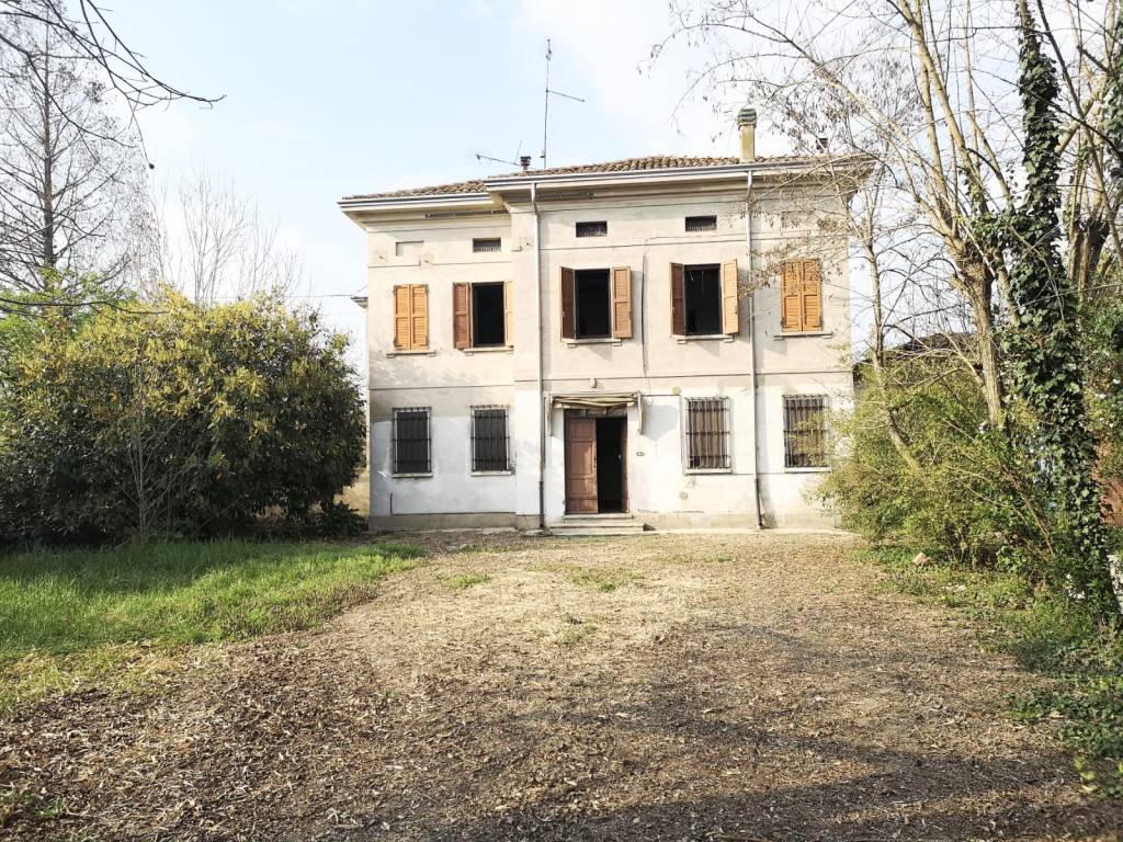 Villa Bifamiliare in vendita a Quistello