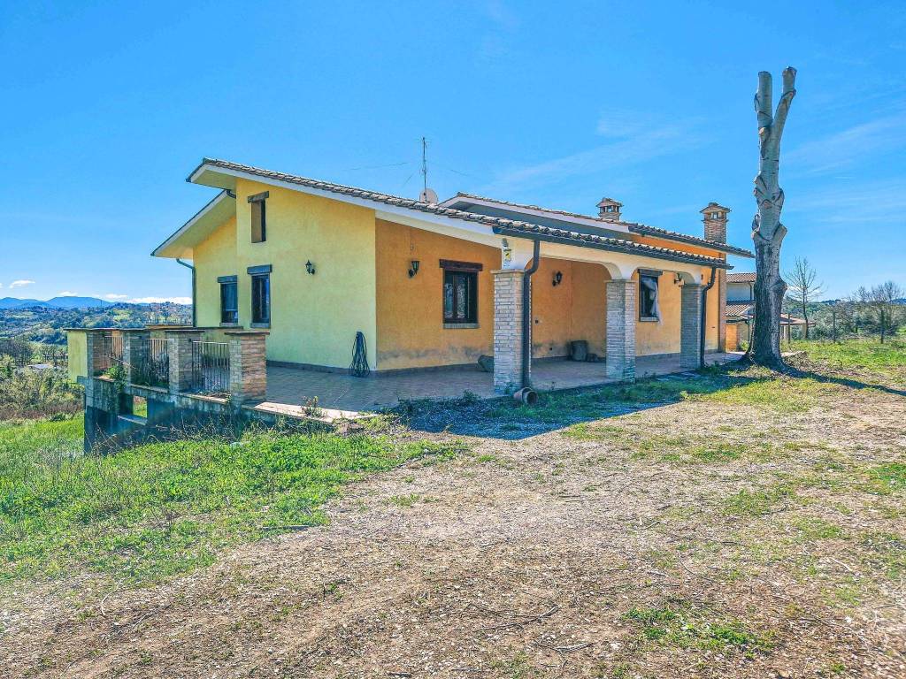 Villa in vendita a Tarano via Palica Tiburzi