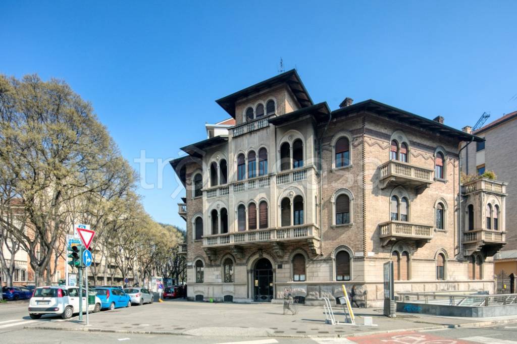 Ufficio in vendita a Torino largo Francia, 110