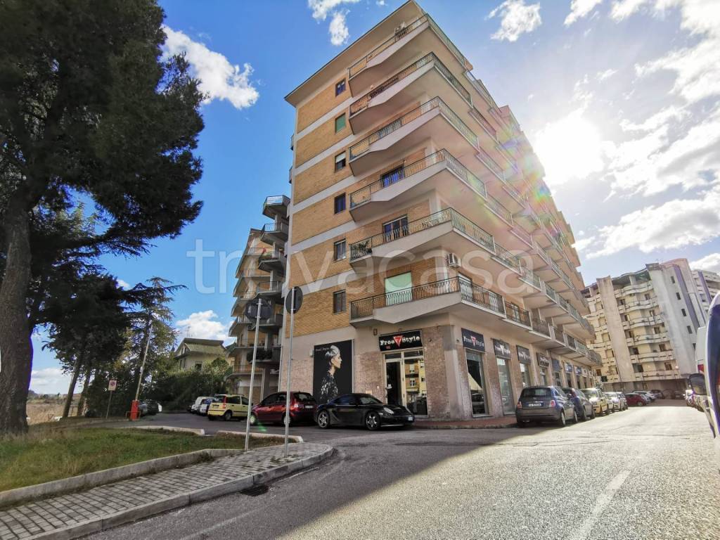 Appartamento in vendita a Benevento via Almerico Meomartini