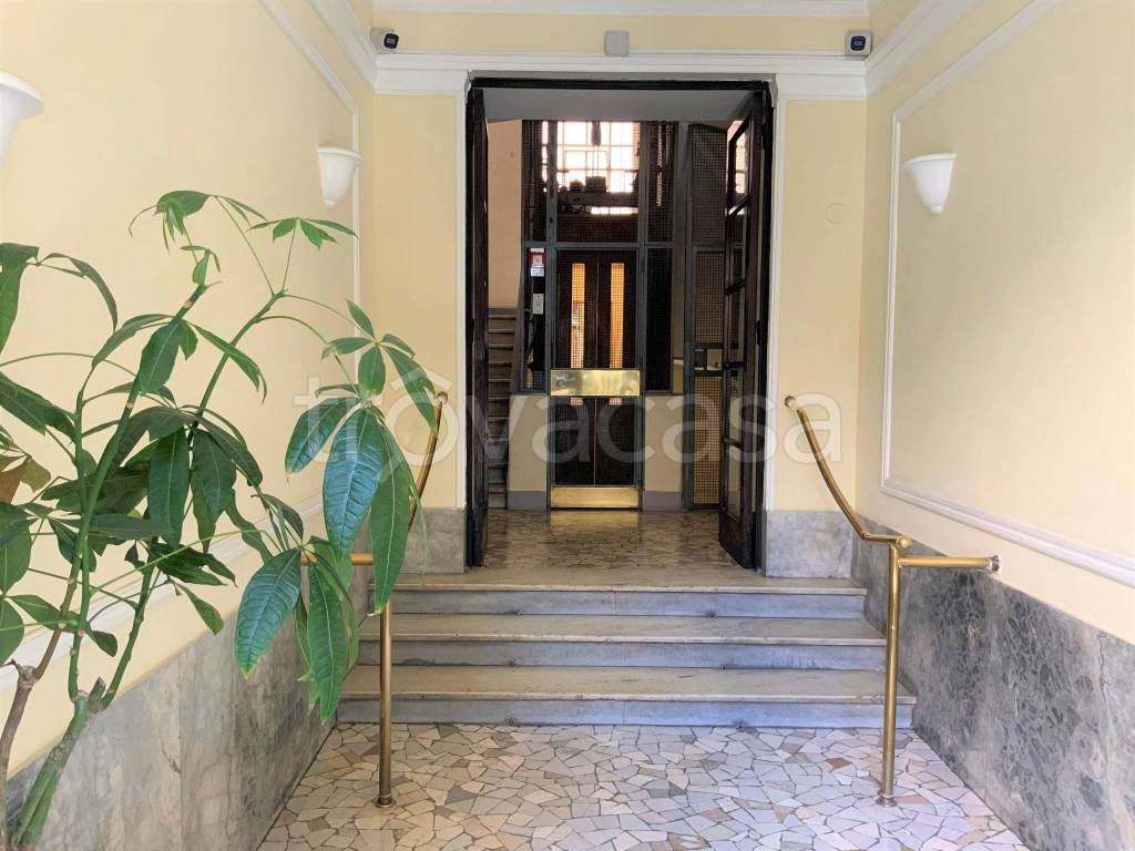 Appartamento in vendita a Roma via Cereate