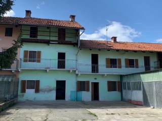 Casa indipendente in vendita ad alice castello località massarotta, 20