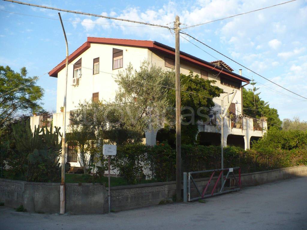 Villa Bifamiliare in in vendita da privato a Catania via Mar Baltico, 8
