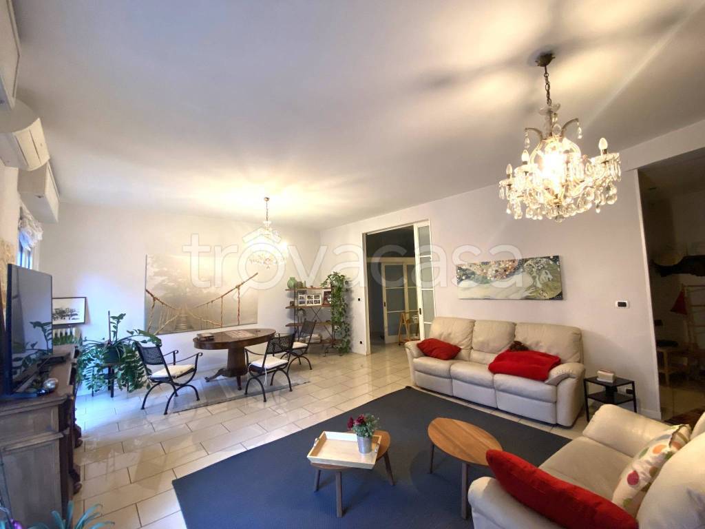 Appartamento in vendita a Verona via Francesco Berni