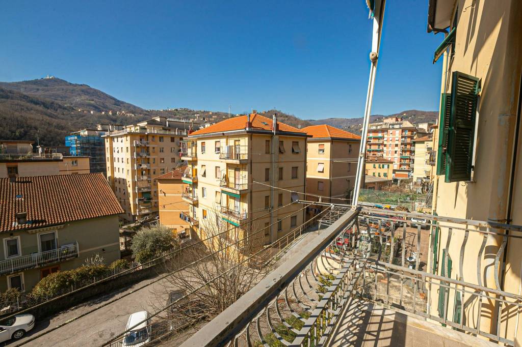 Appartamento in vendita a Campomorone via Rapallo, 18