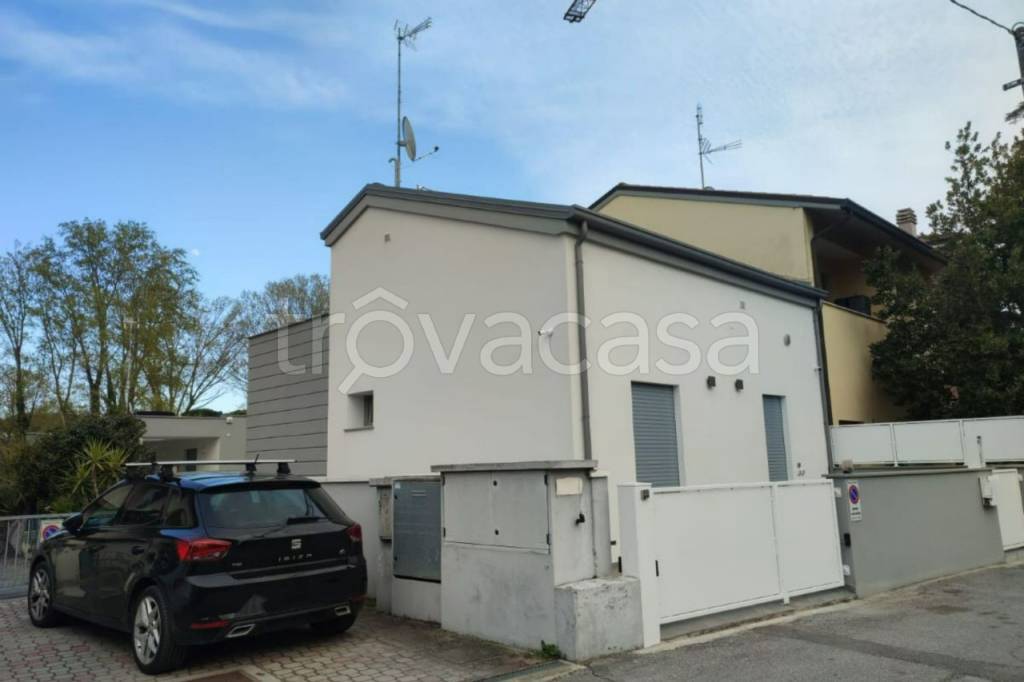 Villa in vendita a Cervia via Chiappini