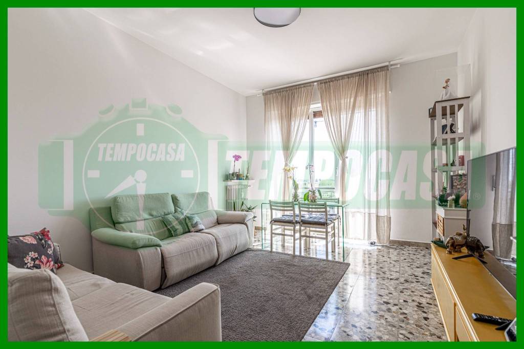 Appartamento in vendita a Lonate Pozzolo via Silvio Pellico