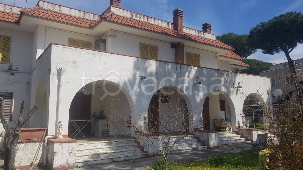 Villa Bifamiliare in vendita a Torre del Greco via Nuova Trecase, 13