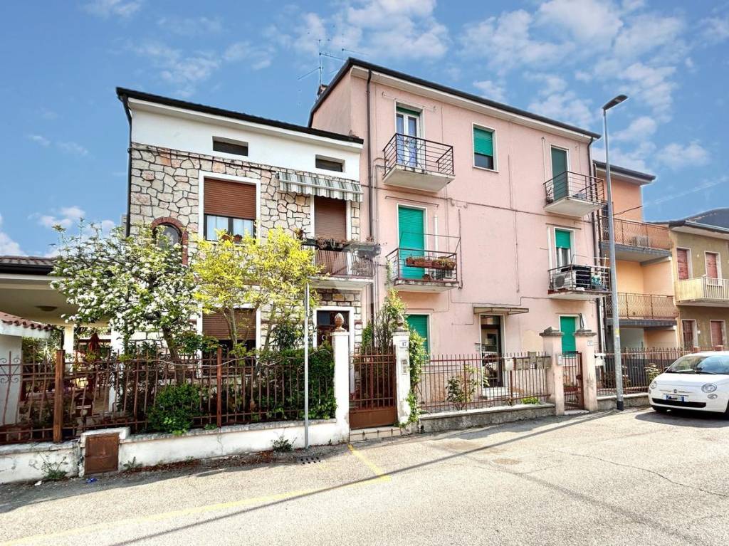 Appartamento in vendita a Verona via solferino