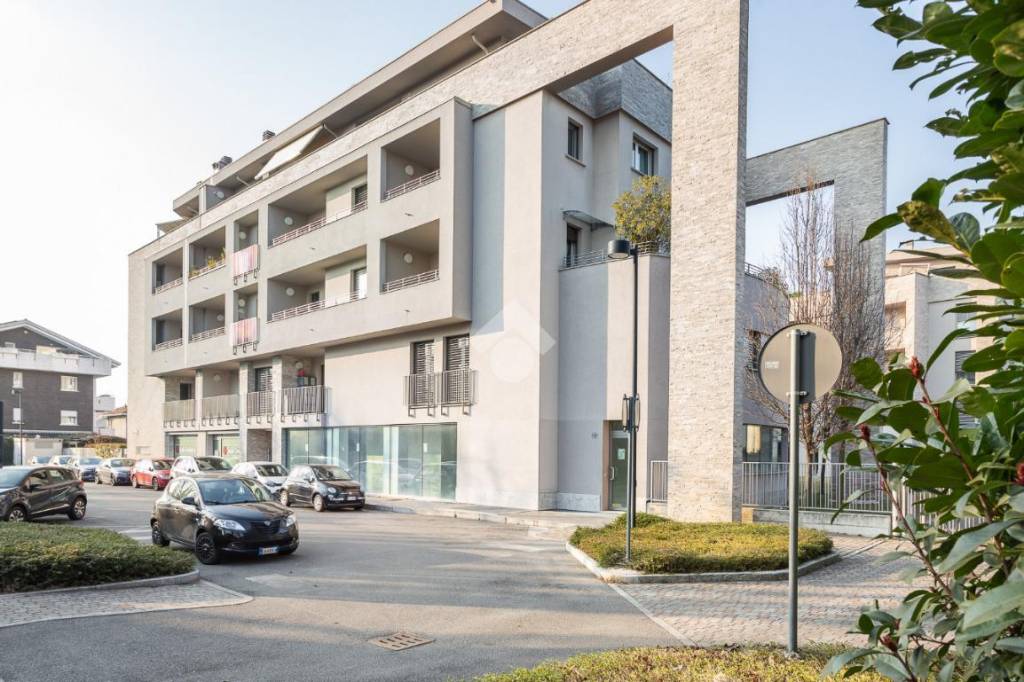 Appartamento in vendita a Varedo via Papa Giovanni Paolo ii, 7