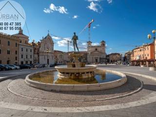 Negozio in affitto a l'aquila piazza duomo