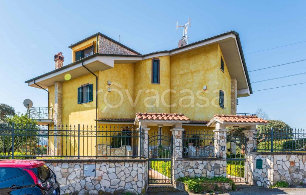 Villa Bifamiliare in vendita a Guidonia Montecelio via Rocca Canterano