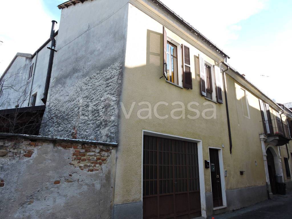 Casa Indipendente in vendita a Bene Vagienna via San Giovanni Bosco, 8