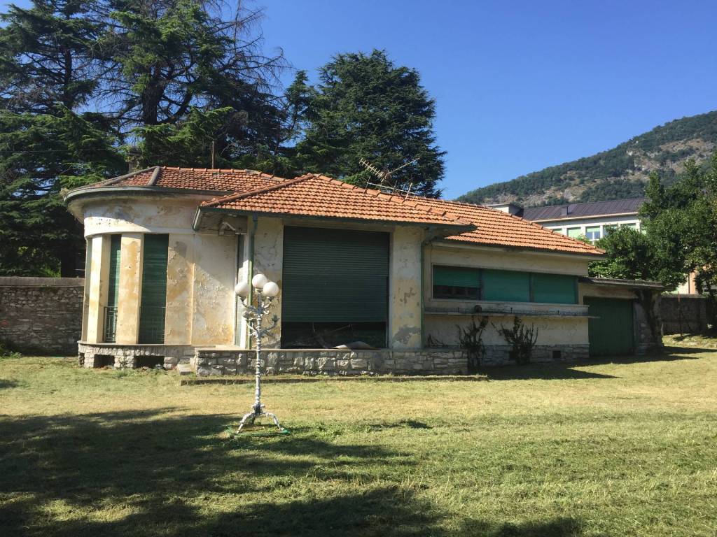 Villa in vendita a Canzo via volta, 5
