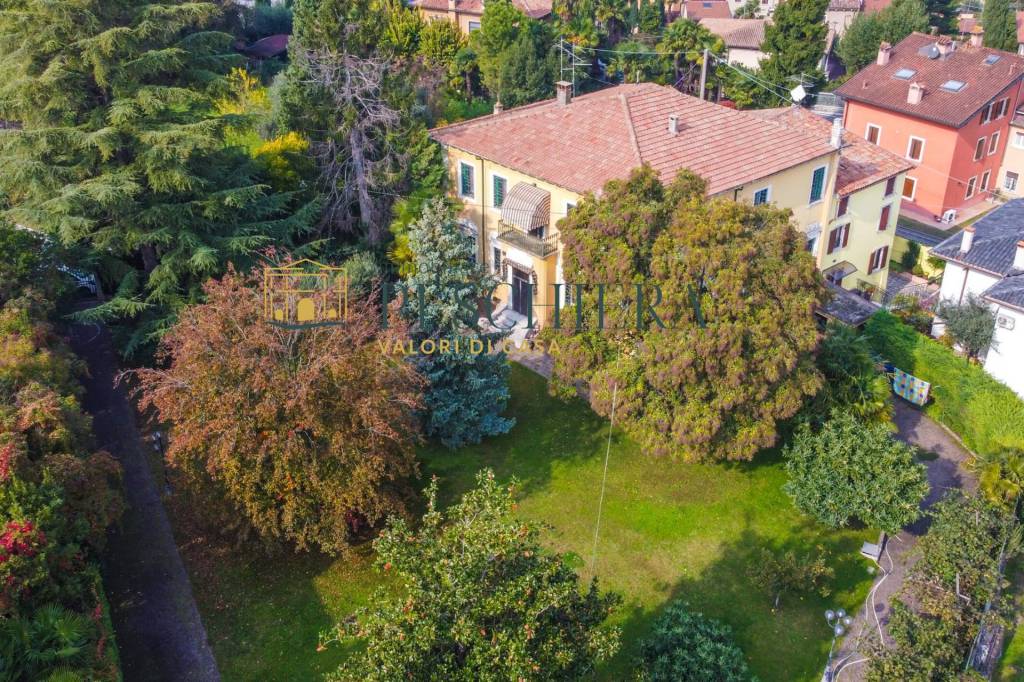 Villa in vendita a Sommacampagna via Corno, 18