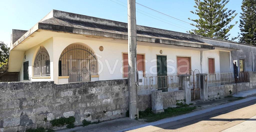Villa in vendita a Bagnolo del Salento via Giulio Acquaviva, 62