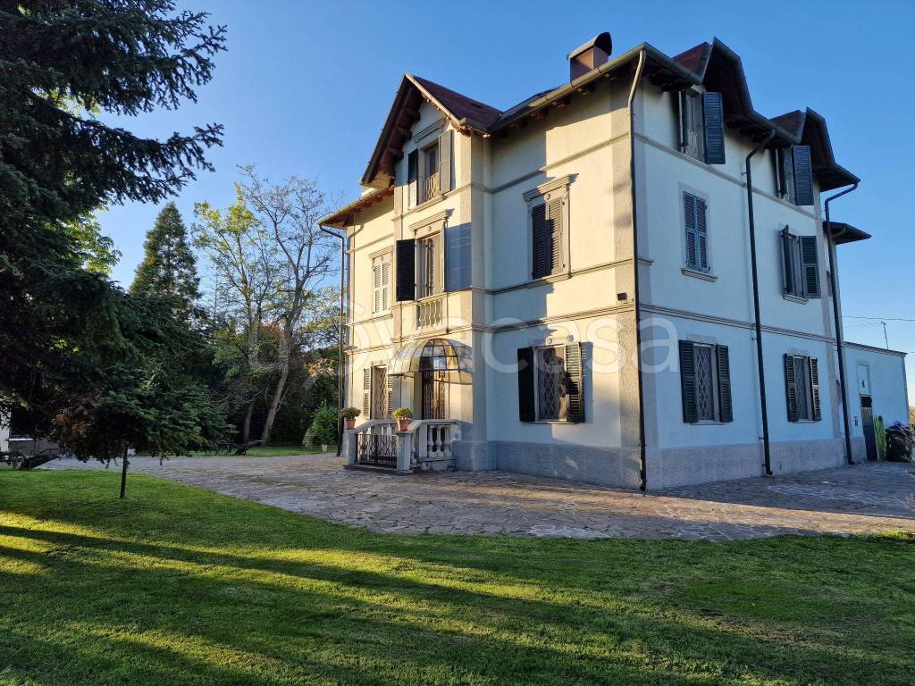 Villa Bifamiliare in in vendita da privato a Reggio nell'Emilia via Renè Cartesio, 28