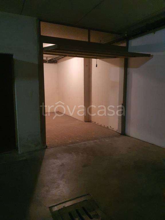 Garage in vendita a Pordenone via Brusafiera