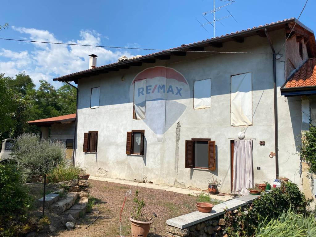 Villa a Schiera in vendita a Curino canton Cascina, 26