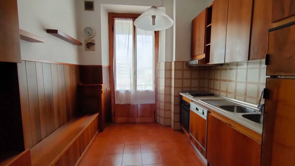 Appartamento in vendita a Prato via Monte Grappa