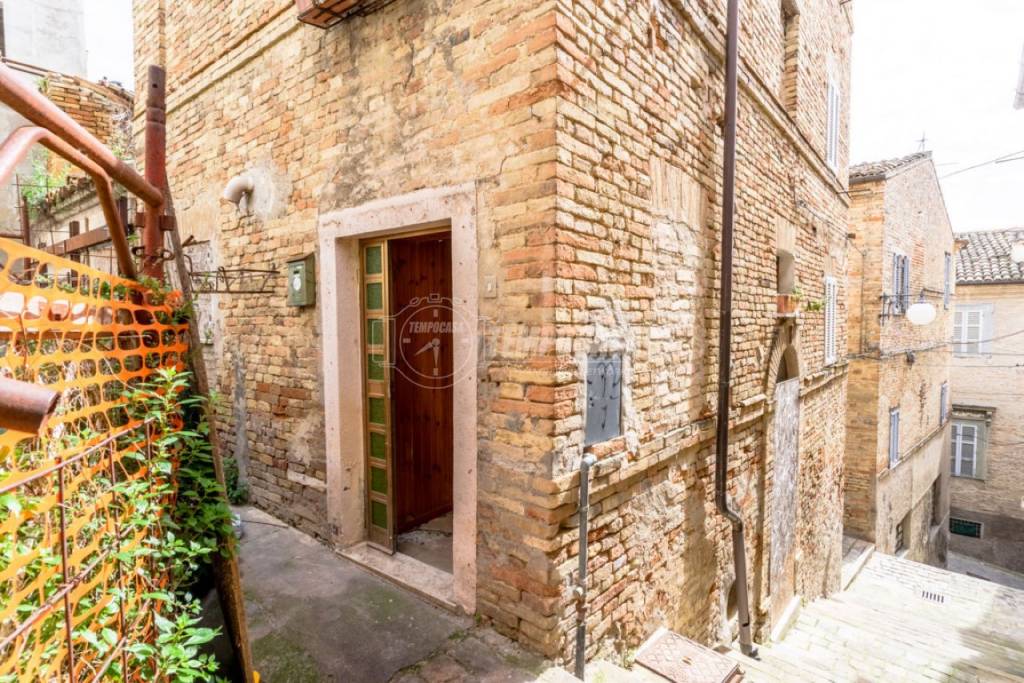 Casa Indipendente in vendita a Montegranaro via Don Giovanni 4