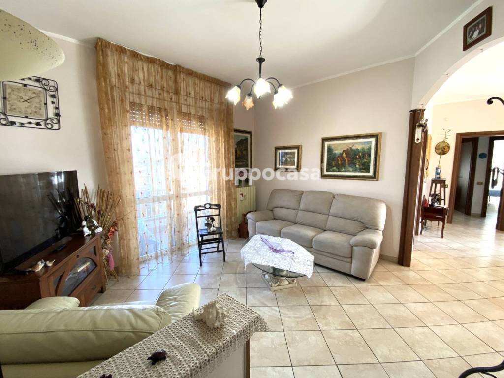 Appartamento in vendita a Robecco sul Naviglio via Cavalieri di Vittorio Veneto, 1