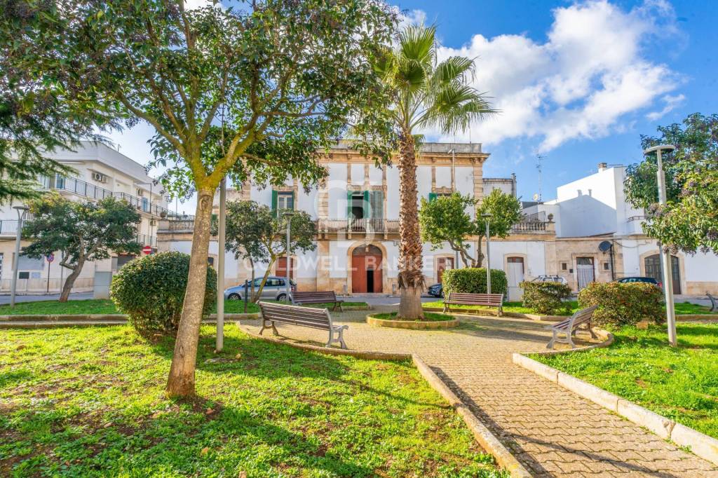 Villa in vendita a Sammichele di Bari via Cesare Battisti, 22