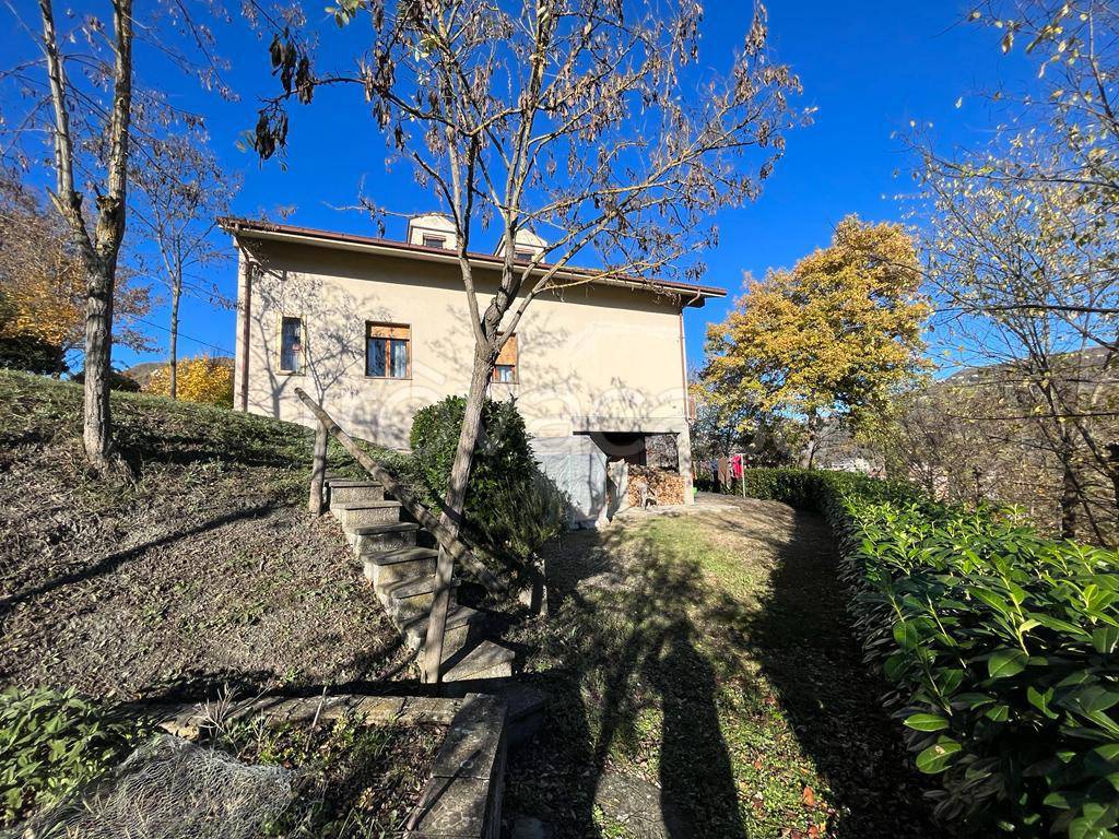 Casa Indipendente in vendita a Vergato via Lucca