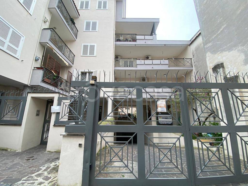 Appartamento in vendita a Giugliano in Campania piazza Giacomo Matteotti