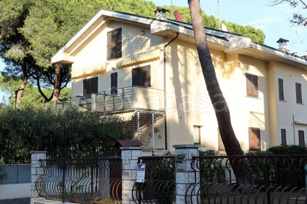 Villa a Schiera in vendita a Cervia via del Veronese