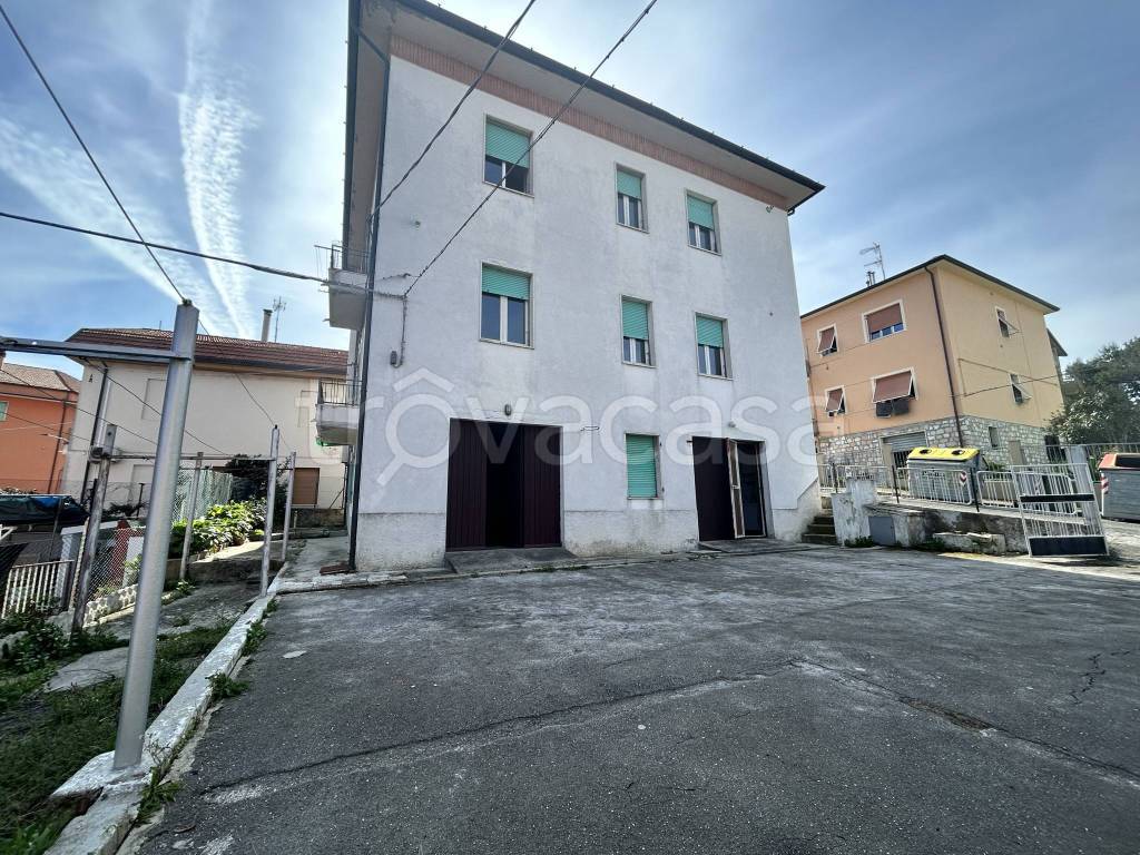 Villa Bifamiliare in vendita a Falconara Marittima