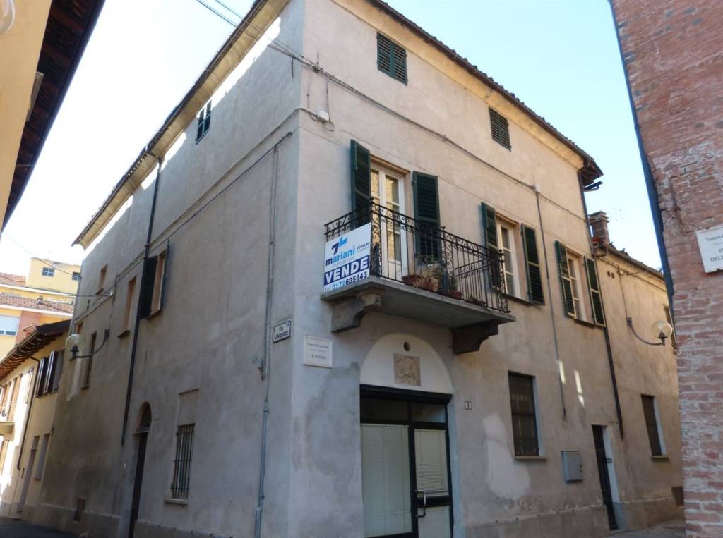 Casa Indipendente in vendita a Fossano via Giuseppe Garibaldi