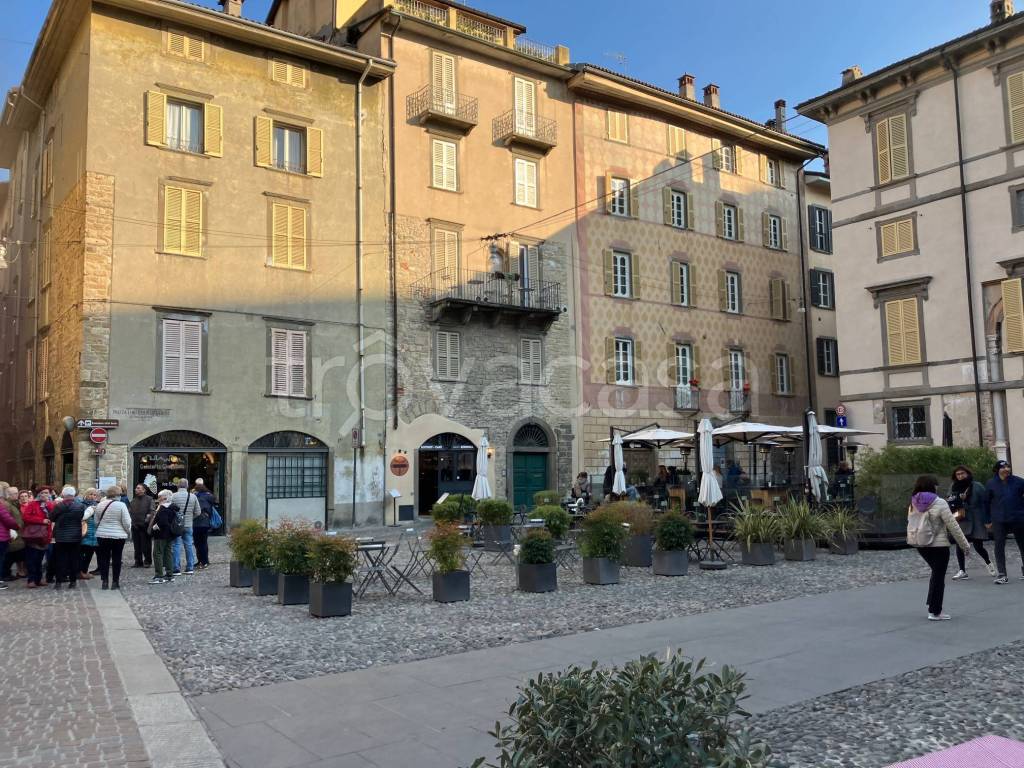 Appartamento in vendita a Bergamo piazza Lorenzo Mascheroni