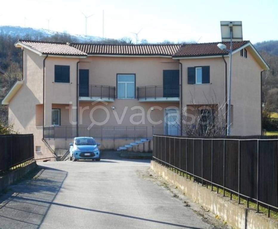 Villa in vendita a Conza della Campania c/da delle briglie, 12