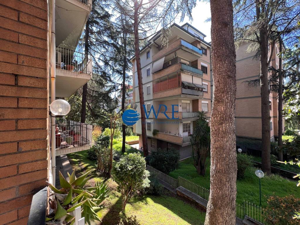 Appartamento in vendita a Roma via Francesco Giacomelli