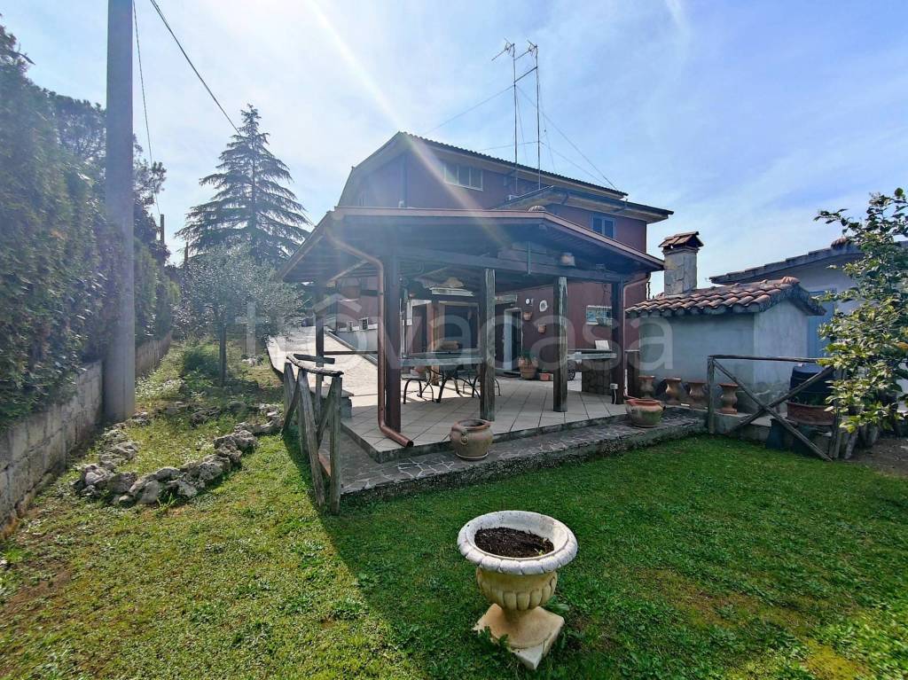 Villa in vendita a Gallicano nel Lazio via Prenestina Nuova, 80