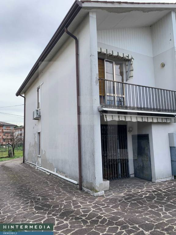 Villa Bifamiliare in vendita a Padova via Montericco, 27