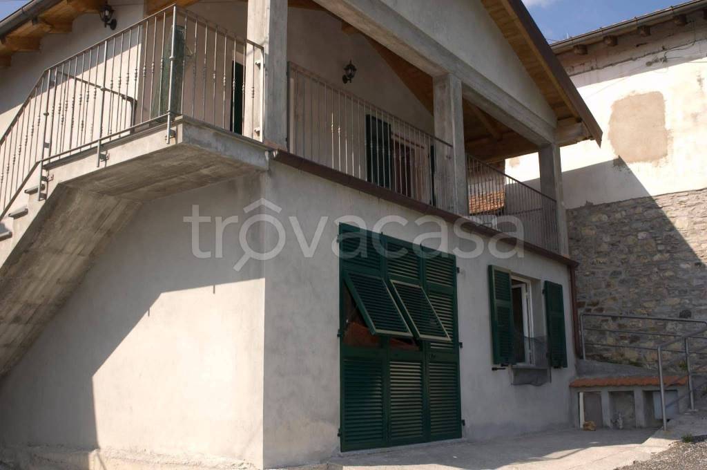 Casa Indipendente in in vendita da privato a Rocchetta di Vara via Serra, 24
