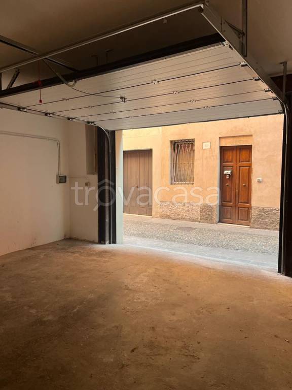 Garage in affitto a Brescia vicolo Urgnani, 6