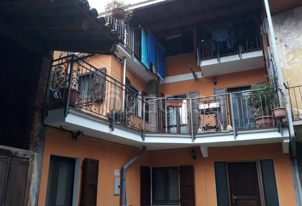 Casa Indipendente in vendita a Galliate via Quintino Sella, 6