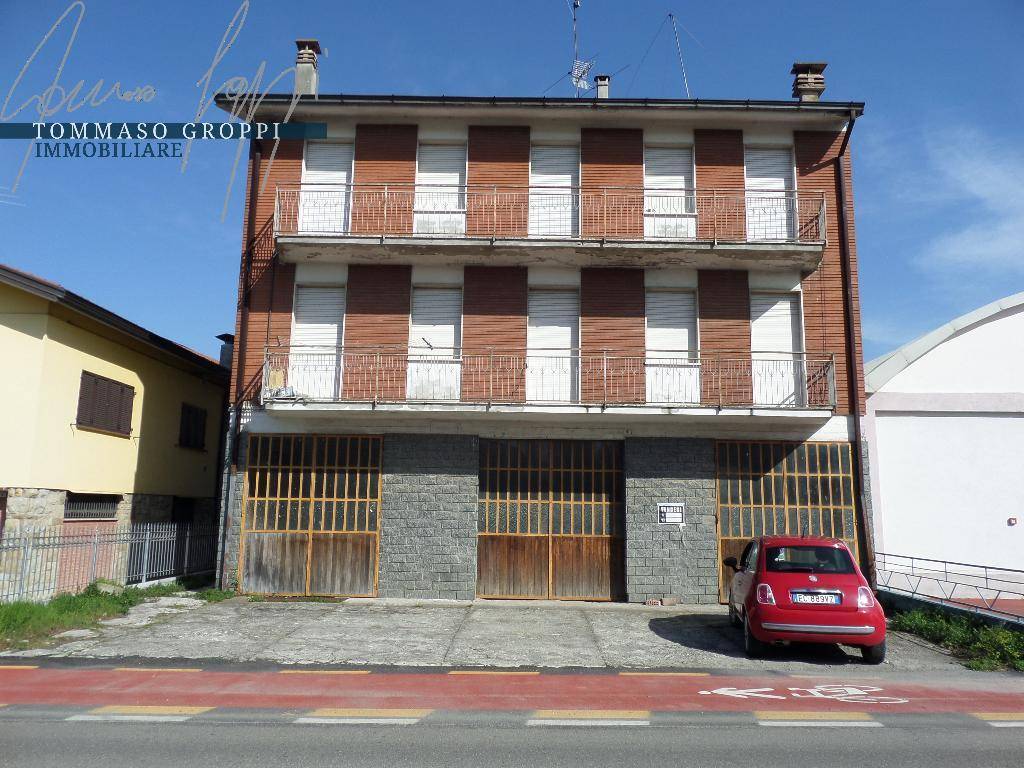 Casa Indipendente in vendita a Carpaneto Piacentino via 25 Aprile
