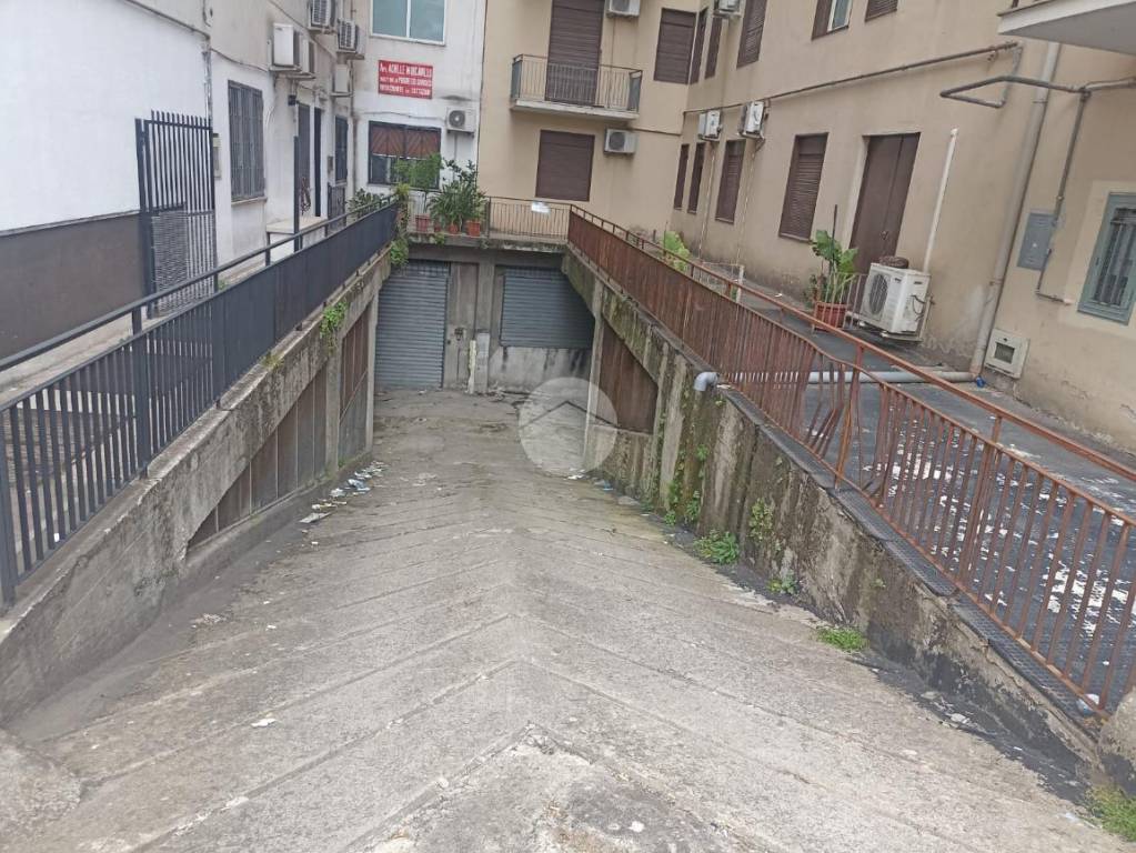 Garage in vendita a Cosenza via Guido d'Orso