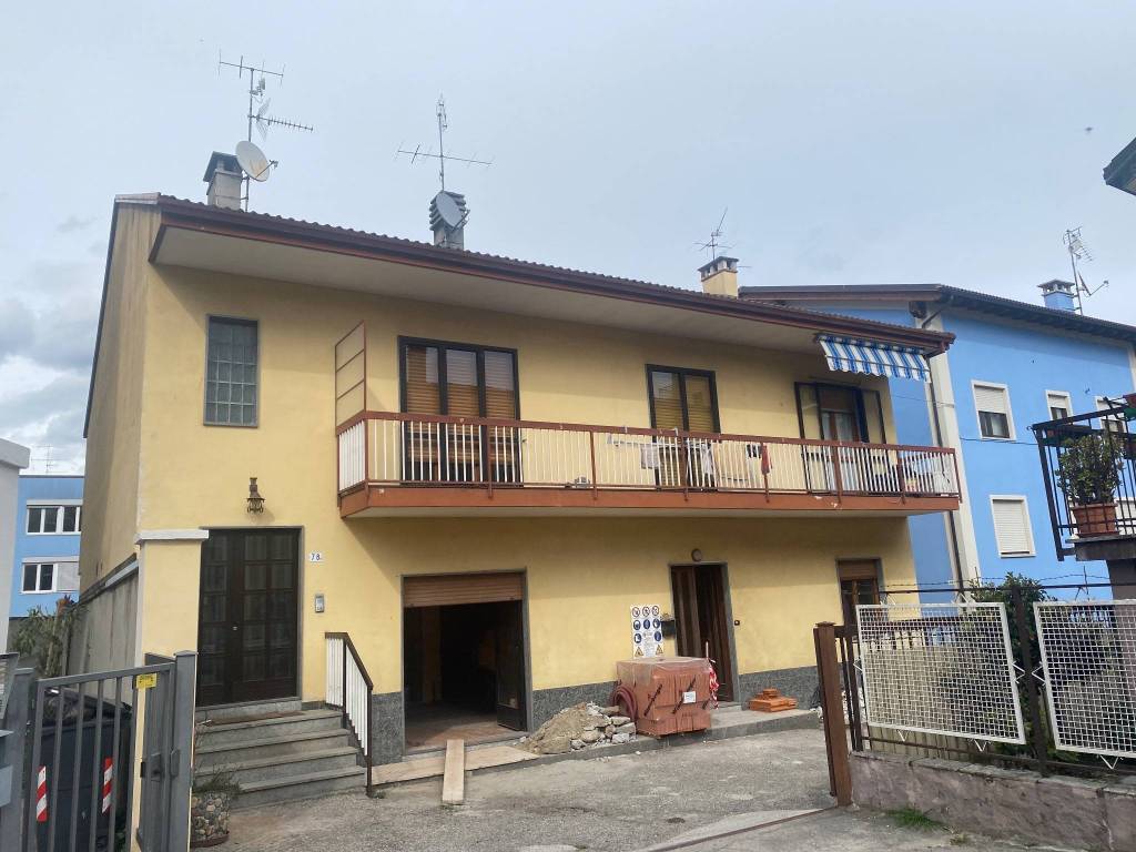 Appartamento in vendita a Domodossola via Scapaccino, 78