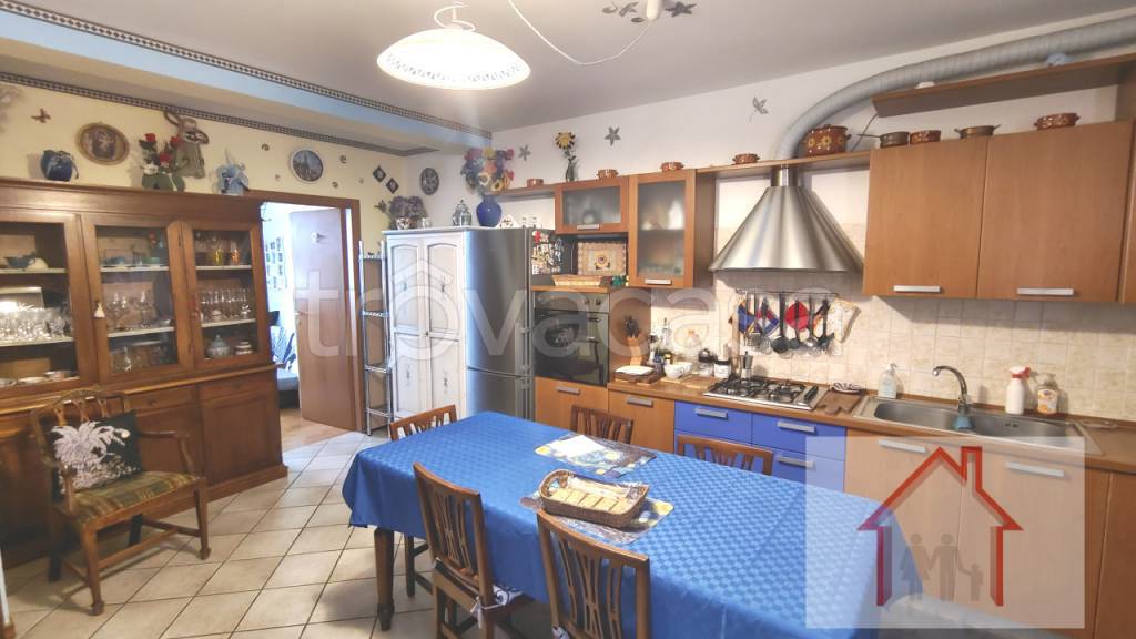 Appartamento in vendita a Giavera del Montello via Conca Nuova
