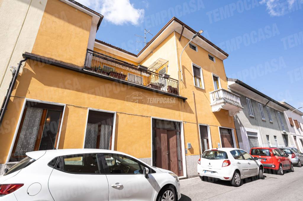 Casa Indipendente in vendita a Seregno via Trieste, 12