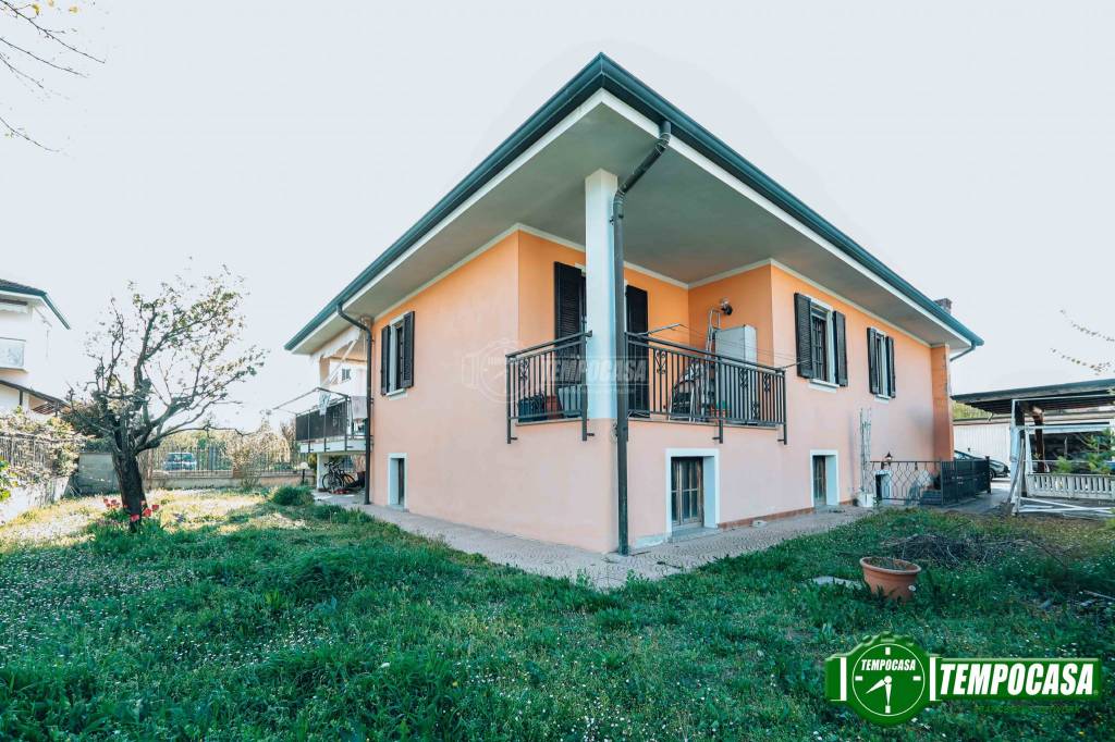 Villa in vendita a Voghera via San Vittore